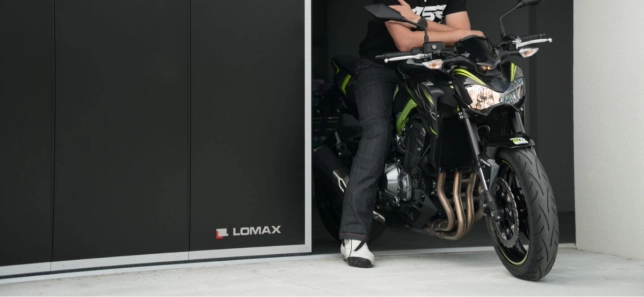 LOMAX Garagentor für Motorradfahrer Beispiel 4