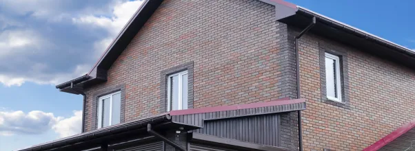 Intelligente Fensterbeschattung und Sicherheit